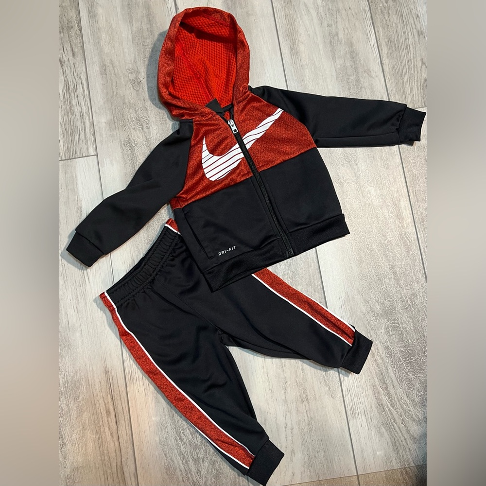 Toddler Nike Dry Fit 2 pc outfit - size 12 months NWOT